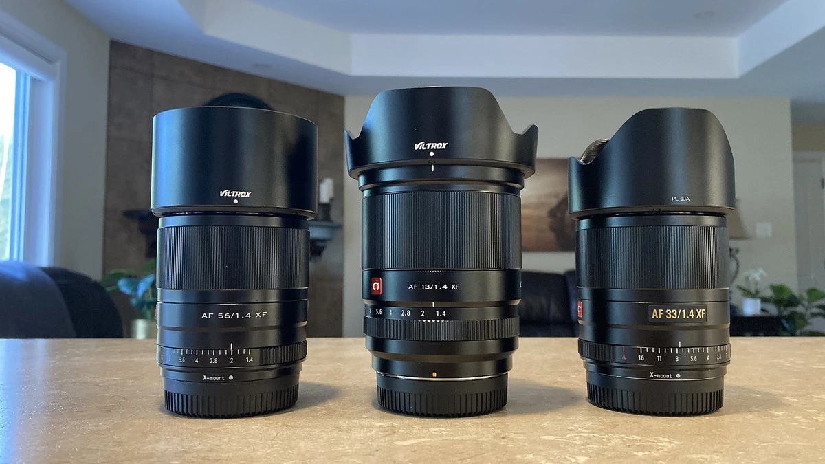 Латунный байонет объектива Viltrox AF 13mm f1.4 Z со встроенным сервисным разъемом USB Type-C