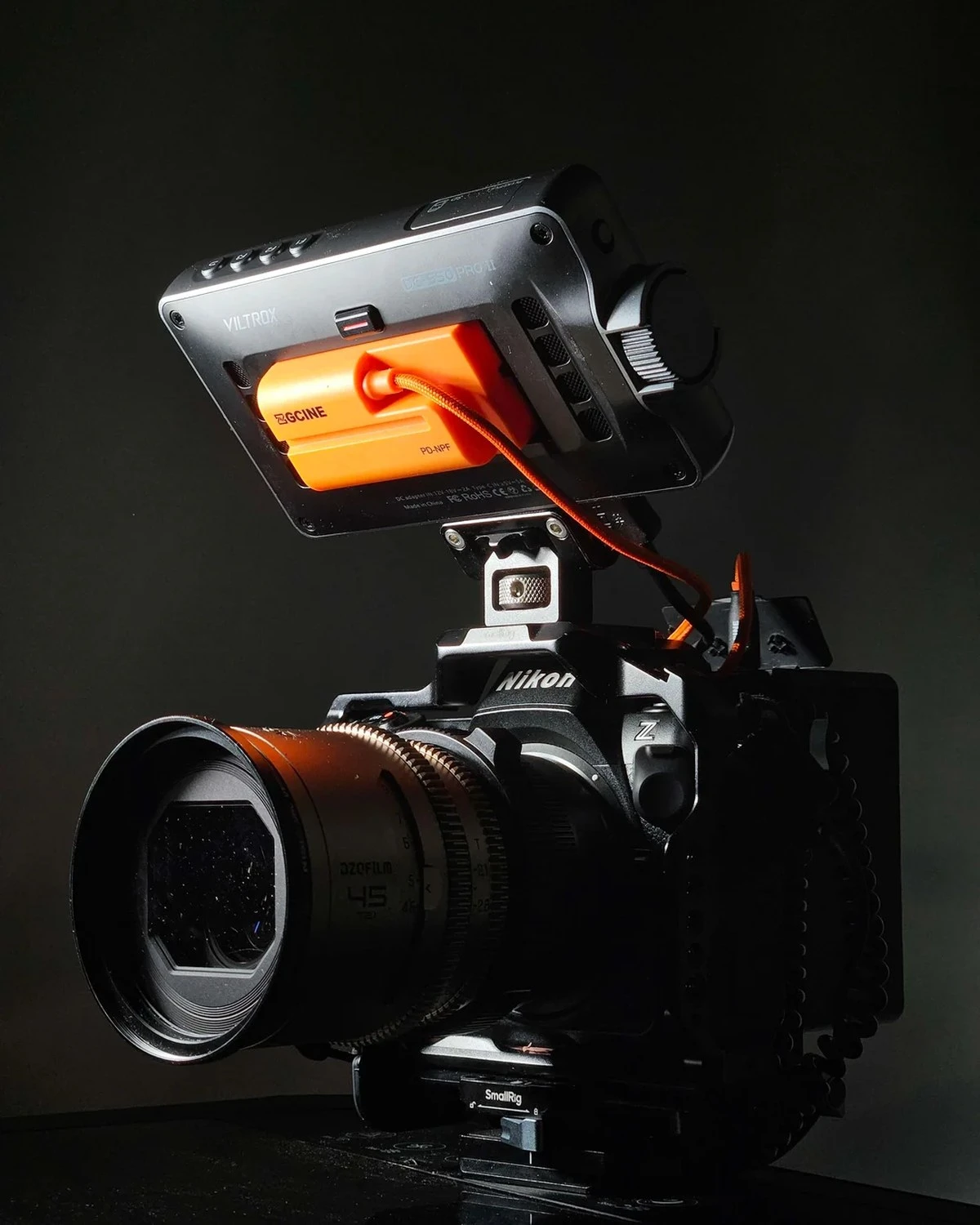 ���������� �������� �� ��� ������ Nikon Z � ����� SmallRig � ���������� �� ��������� Viltrox DC-550 Pro � ��������� ����� ������� ZGCINE PD-NPF