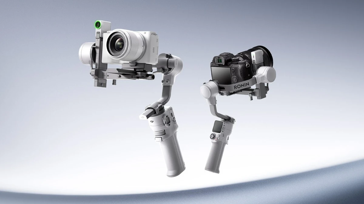 Конструкція 3-осьового електронного стабілізатора DJI RS 4 Mini: автоматичні блокіратори осей та швидкознімна площадка з тефлоновими напрямними