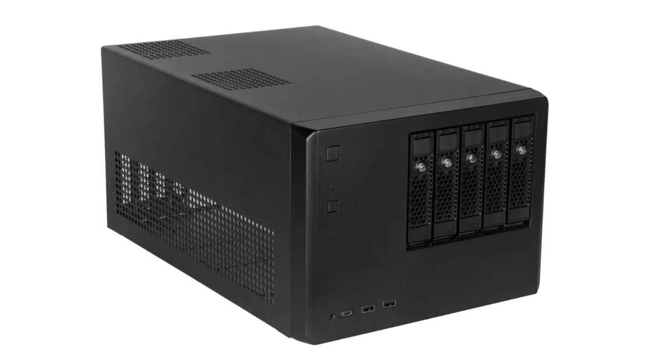 NAS chassis Silverstone CS351