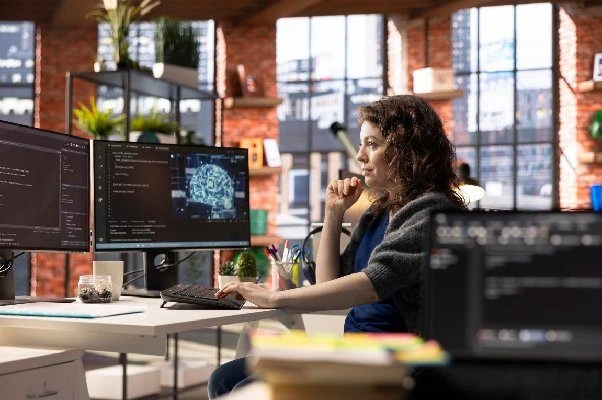 Specialist at a computer tailoring markets with sports betting software solutions